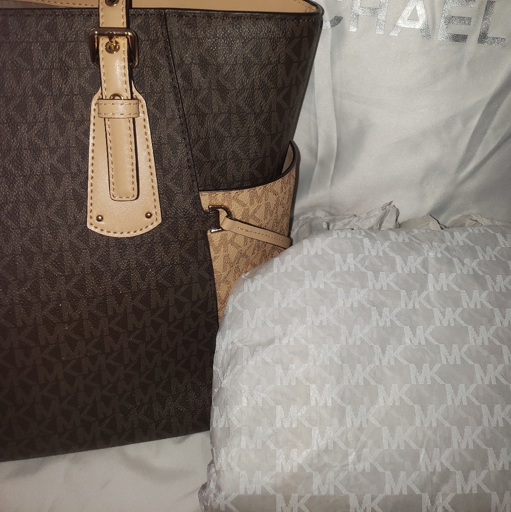Purse - Picture 4 of 13